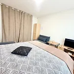 Διαμέρισμα La Perle Suedoise - Avec Terrasse Et Cour Privee