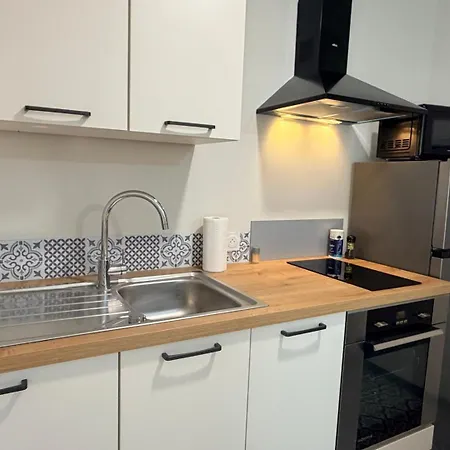 Appartement La Perle Suedoise - Avec Terrasse Et Cour Privee Calais