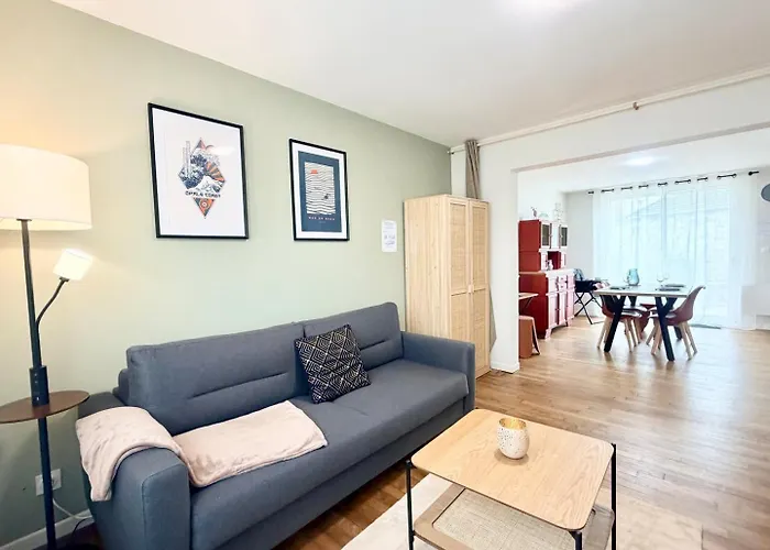 La Perle Suedoise - Avec Terrasse Et Cour Privee